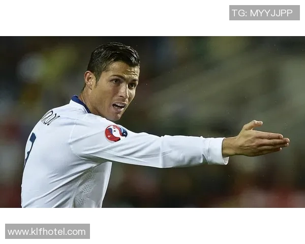 全球顶级足球明星精彩瞬间的高清照片分享与欣赏 全球顶级足球明星精彩瞬间的高清照片分享与欣赏