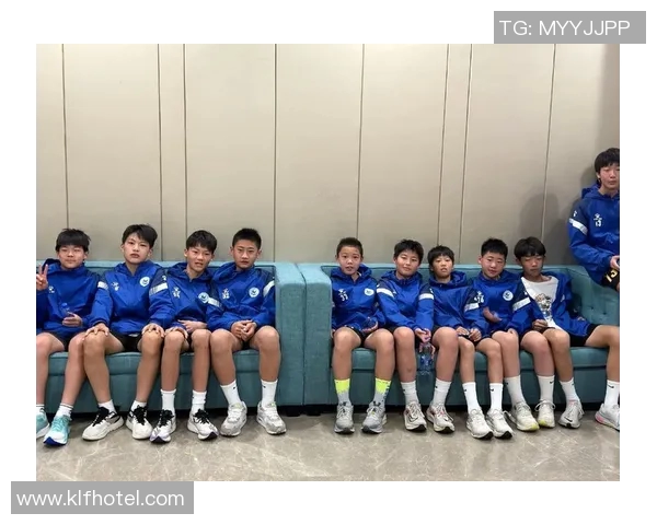 如何轻松获得与足球明星的合影技巧与建议分享 如何轻松获得与足球明星的合影技巧与建议分享