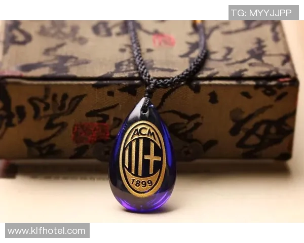 足球明星佩戴的奢华项链盘点及其背后的故事与意义
